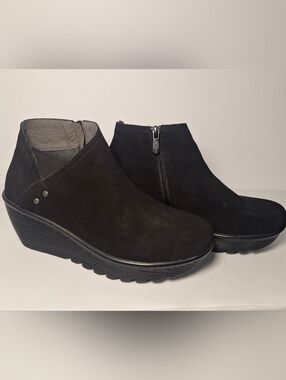 Skechers Black Suede Wedge Ankle Booties with Side Zip
